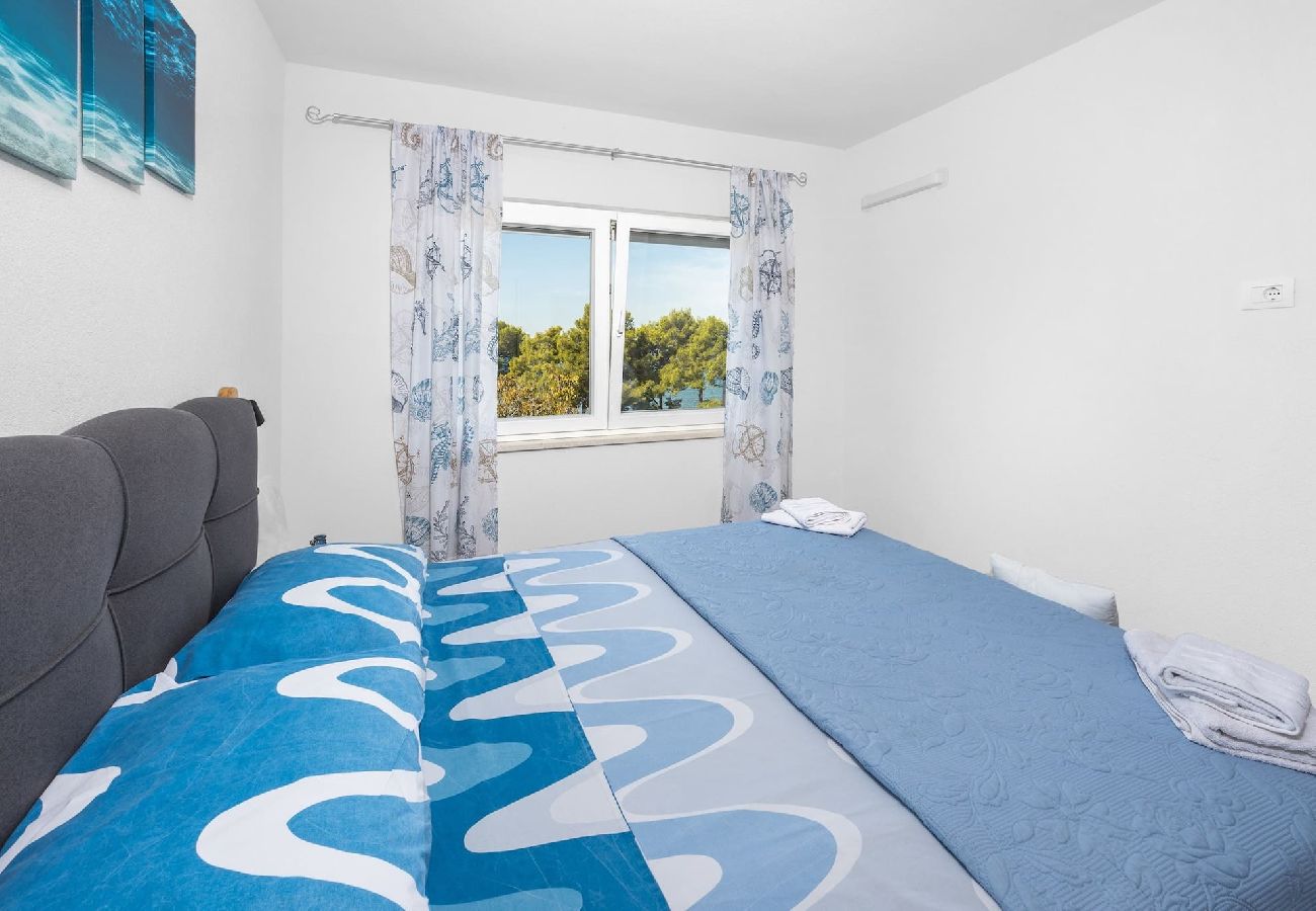 Apartment in Fažana - Apartment Ivana - Sea View, Pet Friendly 