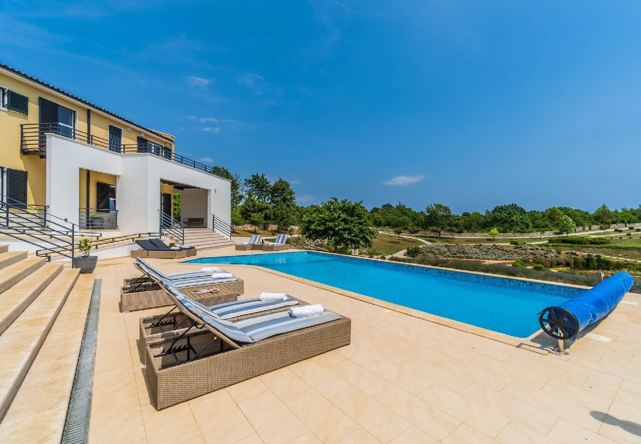 Villa in Filipana - Villa Arkaim with Private Pool 