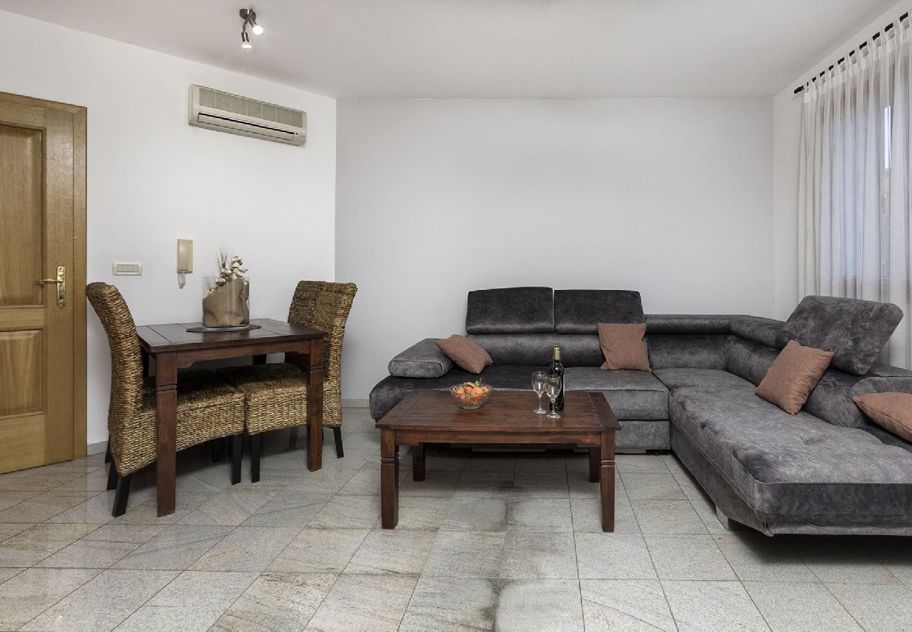 Apartment in Banjole - Apartment Banjole - 200 m from the Beach 