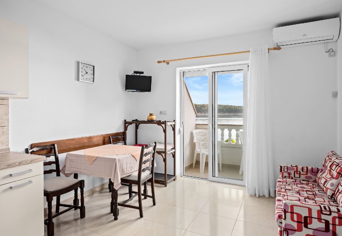 Apartment in Rab - Spectacular Sea View, Mooring - Jurica (Petra) 