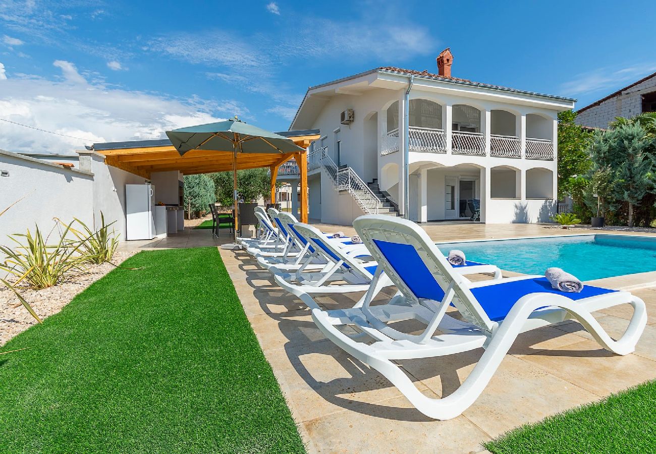 House in Kukci - Villa Susanne with Private Pool 