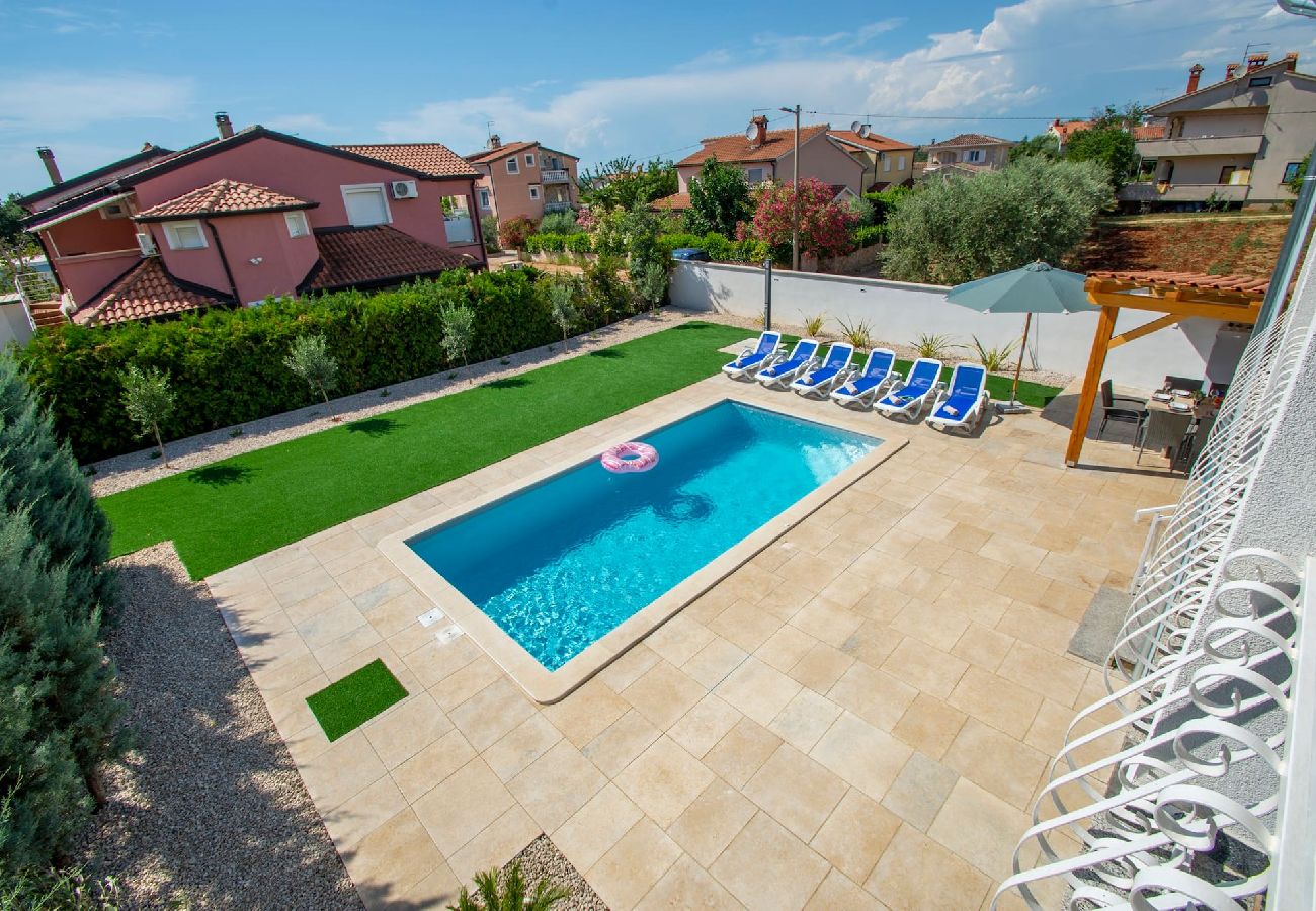 House in Kukci - Villa Susanne with Private Pool 