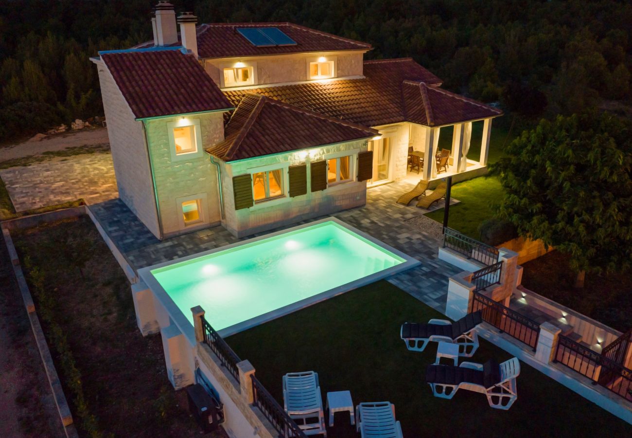 Villa in Dubrava kod Šibenika - Whitestone Villa Dubrava - three bedroom house with a swimming pool