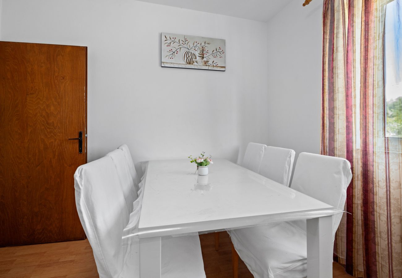 Apartment in Kampor - Emily 2