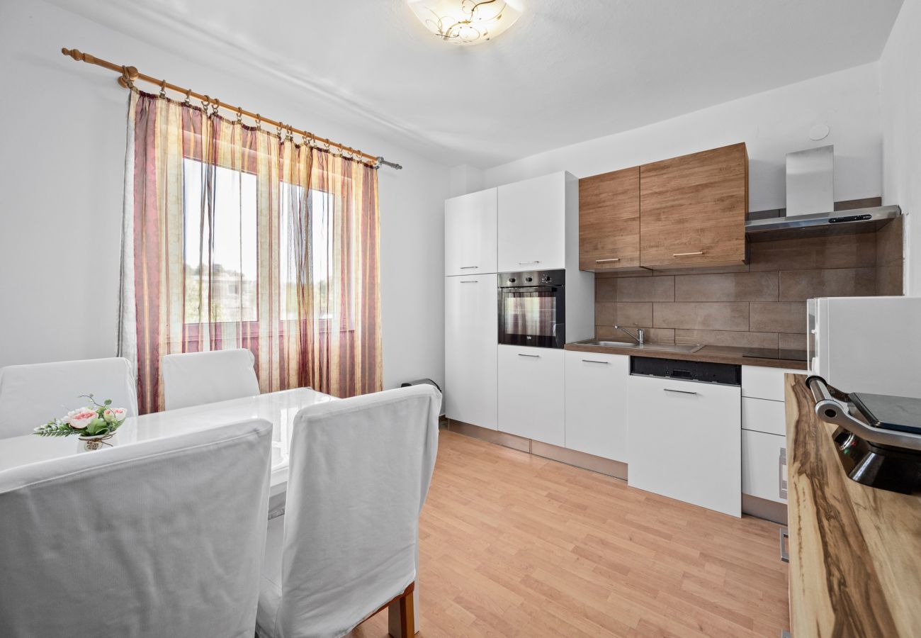 Apartment in Kampor - Emily 2