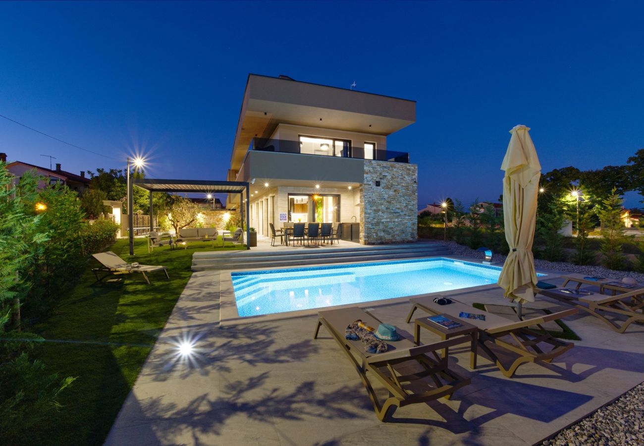 Villa in Marcana - Villa Pieron - Luxury Spa Oasis