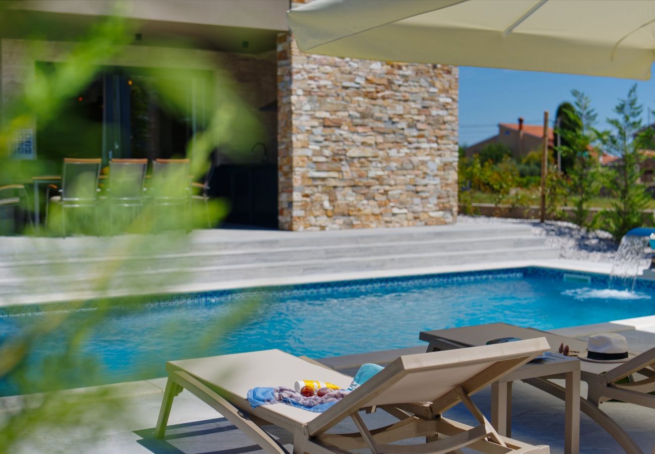 Villa in Marcana - Villa Pieron - Luxury Spa Oasis