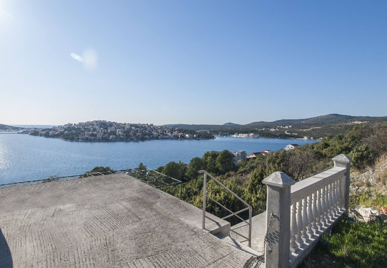 Apartment in Rogoznica - Apartments Sun Rogoznica - one bedroom apartment with a sea view A1