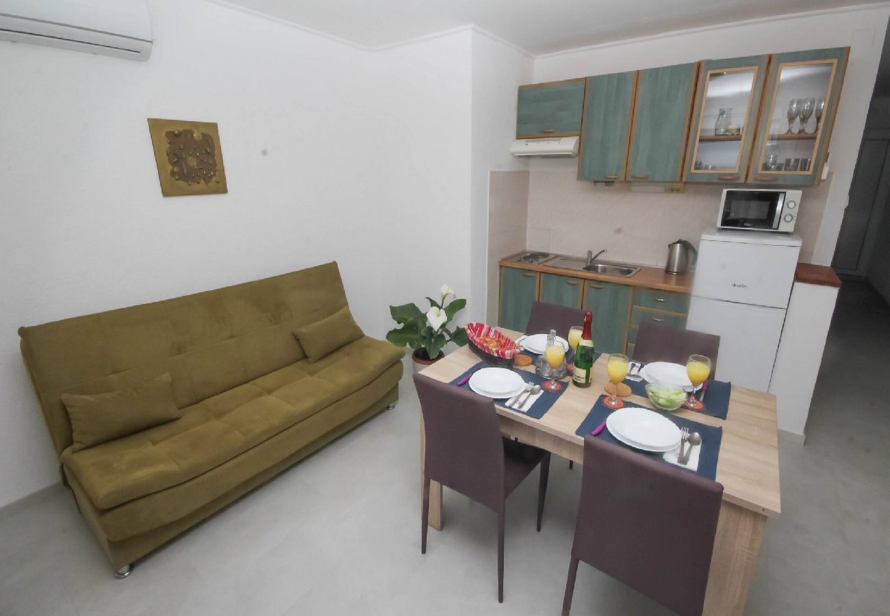 Apartment in Jezera - Apartments Horvat - two bedroom apartment (green)