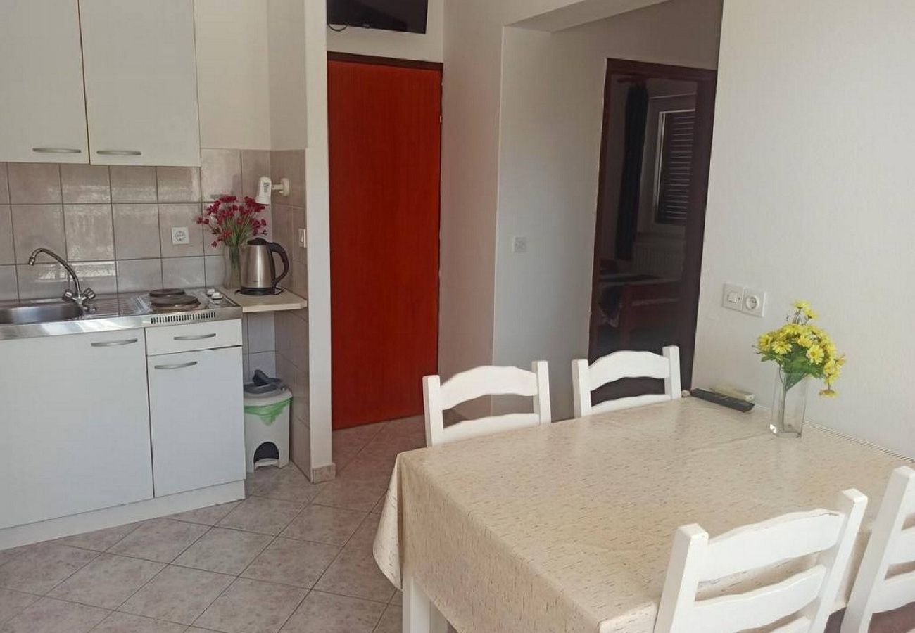 Apartment in Šibenik-Brodarica - Apartments Pletikosa Gaj - two bedroom apartment with a sea view A5