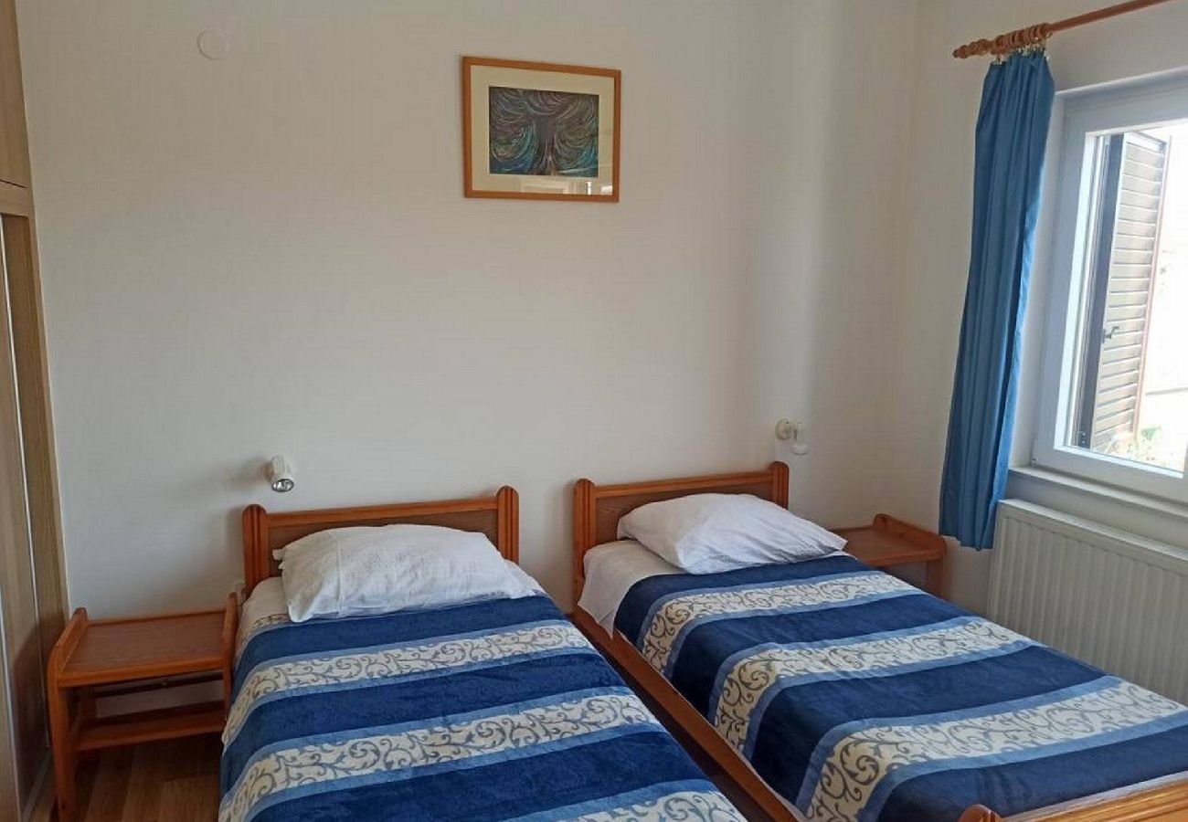 Apartment in Šibenik-Brodarica - Apartments Pletikosa Gaj - two bedroom apartment with a sea view A5