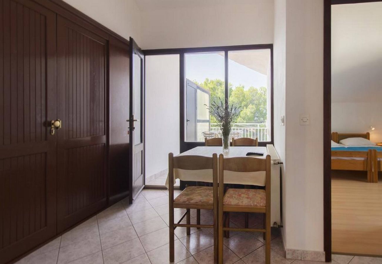 Apartment in Šibenik-Brodarica - Apartments Pletikosa Gaj - two bedroom apartment with a sea view A4