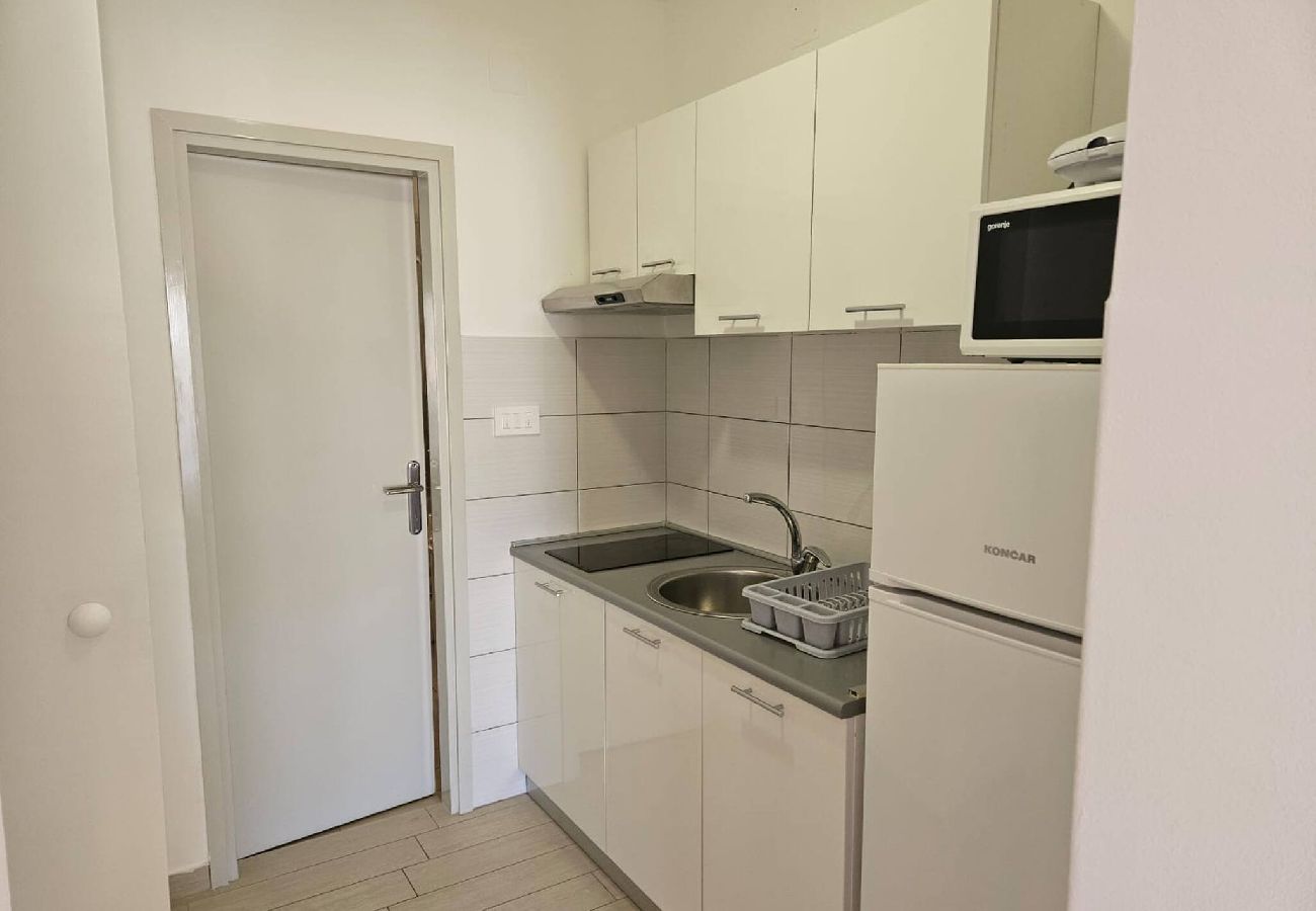 Studio in Grebaštica - Apartments Miro - studio apartment