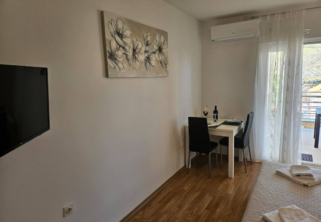 Studio in Grebaštica - Apartments Miro - studio apartment