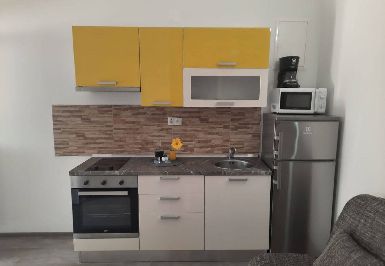 Studio in Vodice - Miljas Studio Apartment