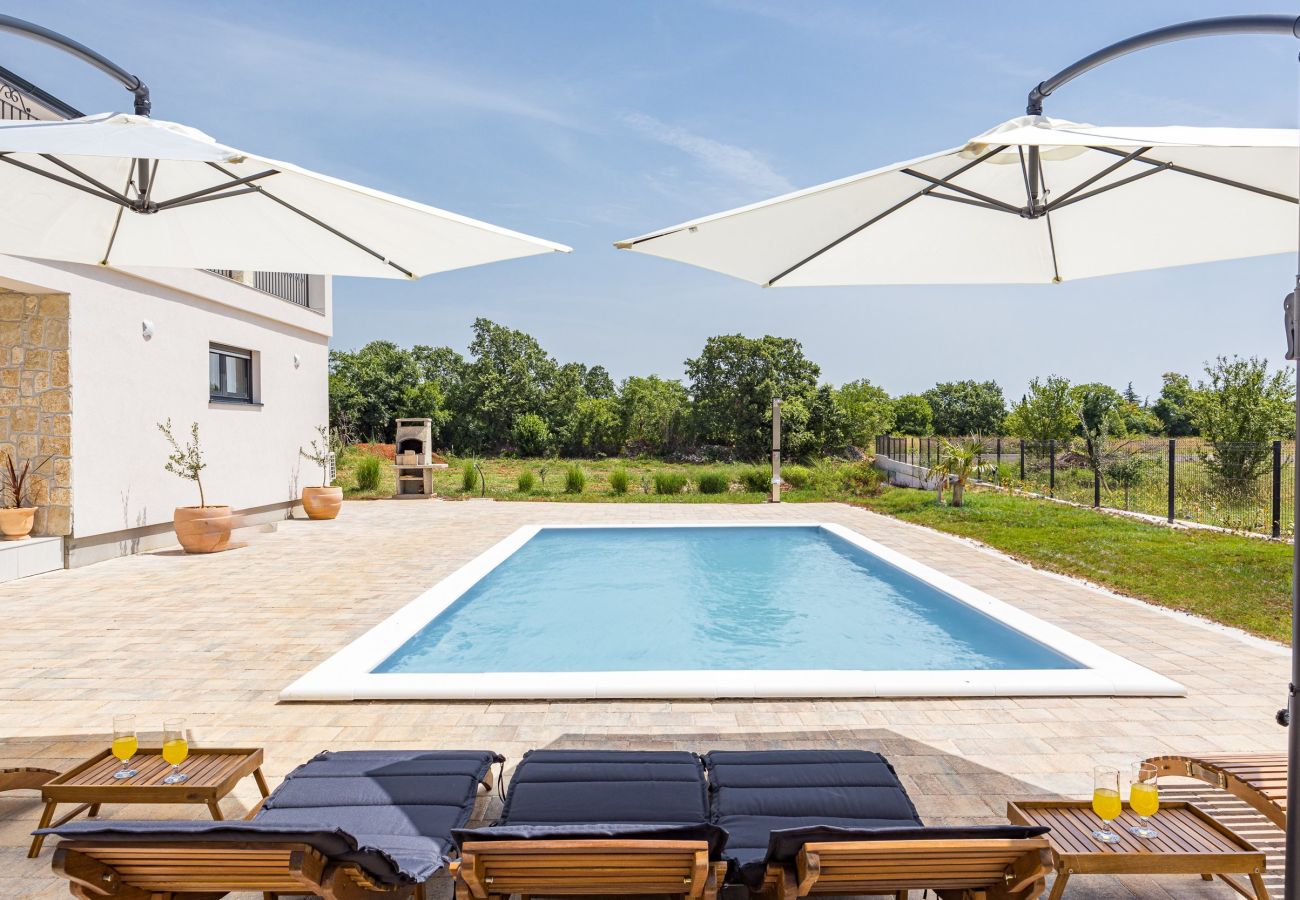 Villa in Krnica - Enchanting Villa Honor with Pool and Jacuzzi