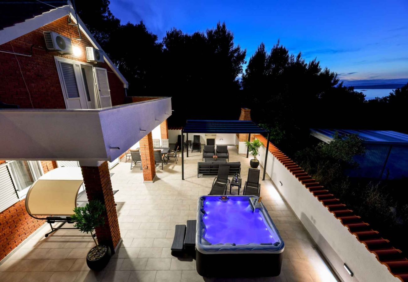 Villa in Pašman - Villa Kate - four bedroom house with a jacuzzi