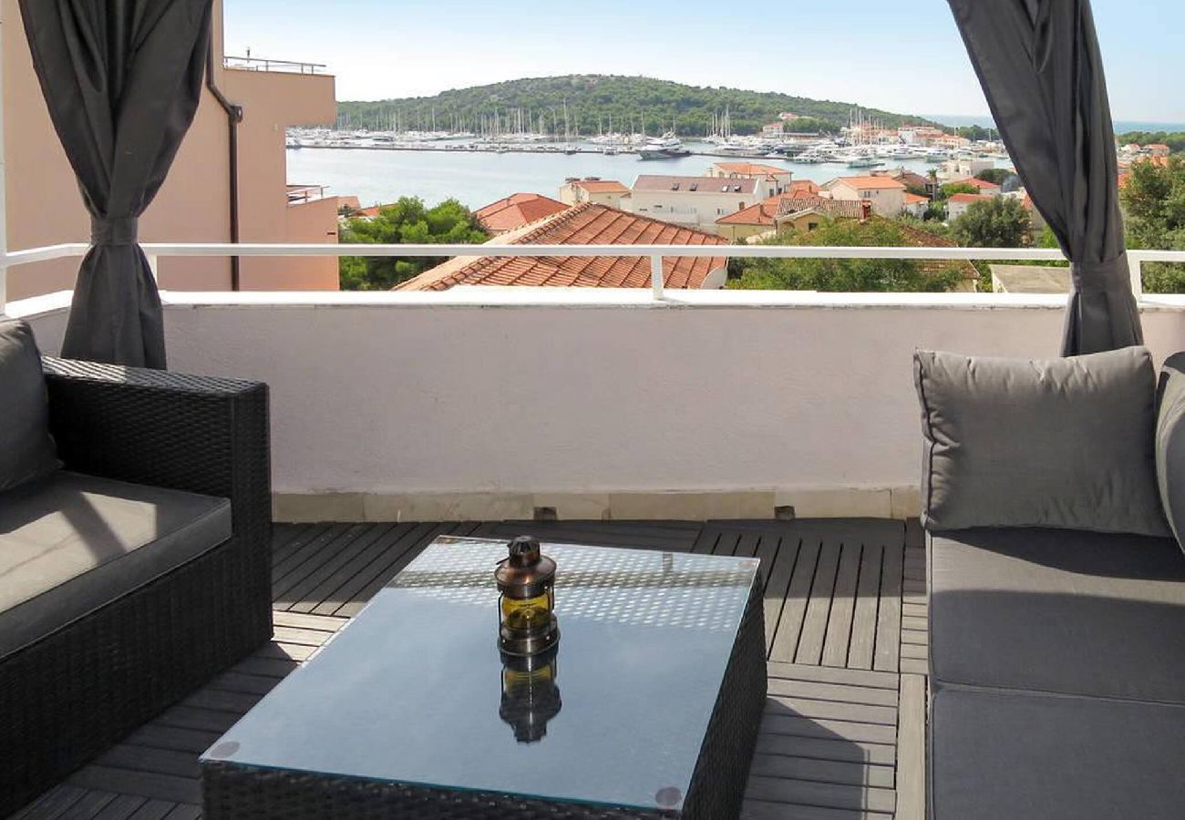 Apartment in Rogoznica - Apartment Mili - Two bedroom apartment with a sea view