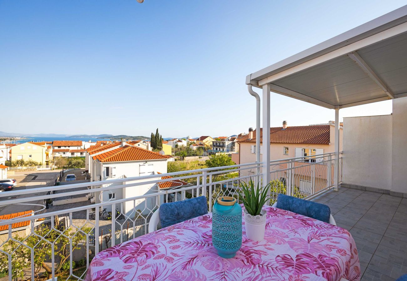 Studio in Vodice - Apartments Anna - Studio apartment with a balcony