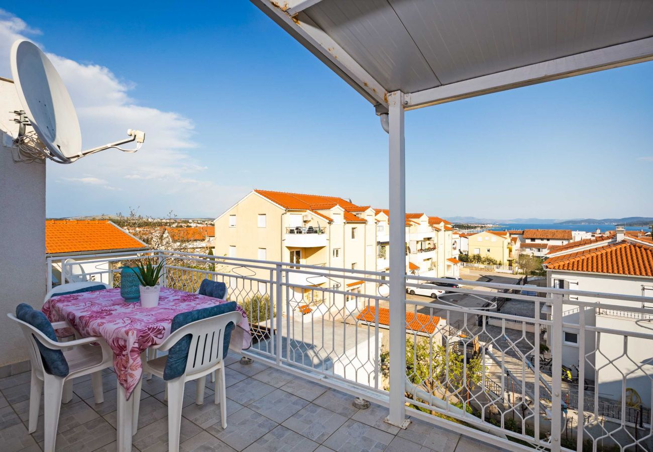 Studio in Vodice - Apartments Anna - Studio apartment with a balcony